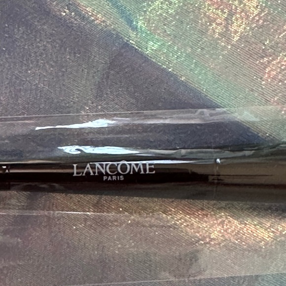Lancôme Duo-end cheek and eye brush - Picture 3 of 3